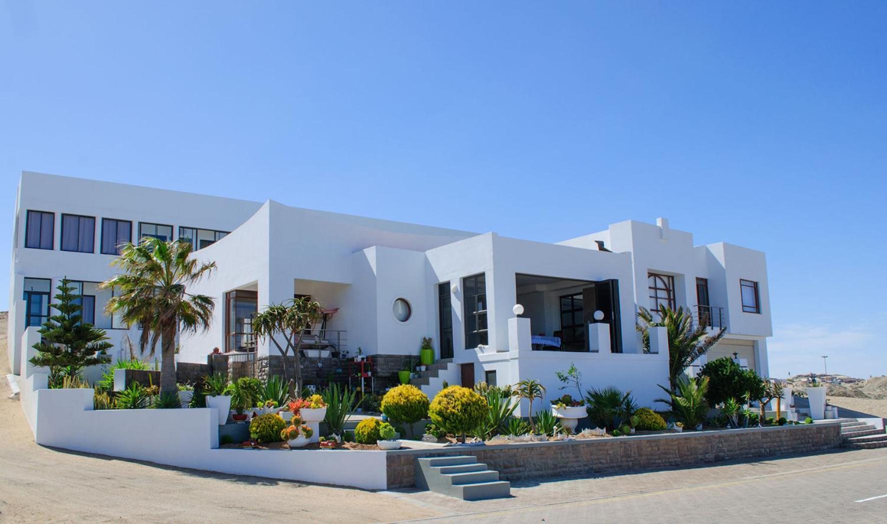 Shark Island Guesthouse Lüderitz Exterior foto